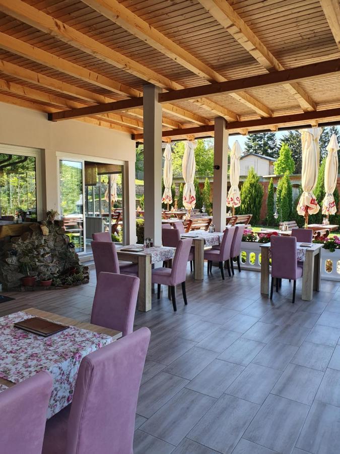 ורדניק Guest House Mines מראה חיצוני תמונה