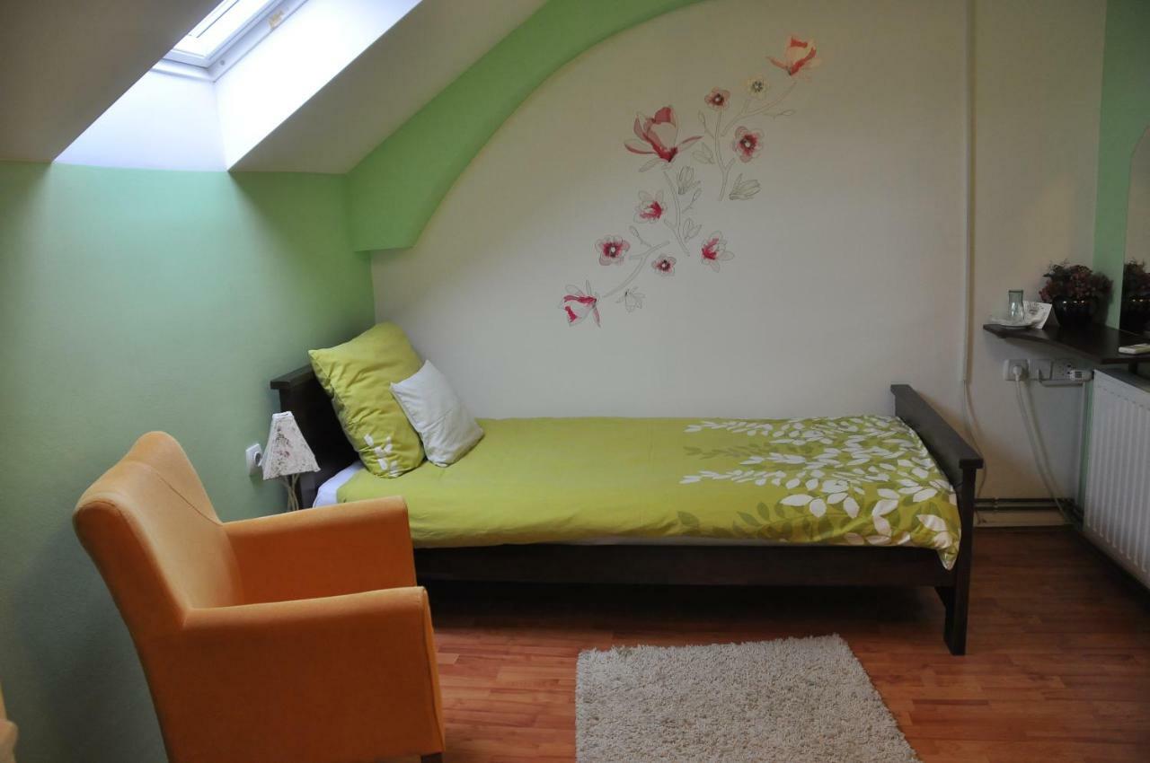 ורדניק Guest House Mines מראה חיצוני תמונה
