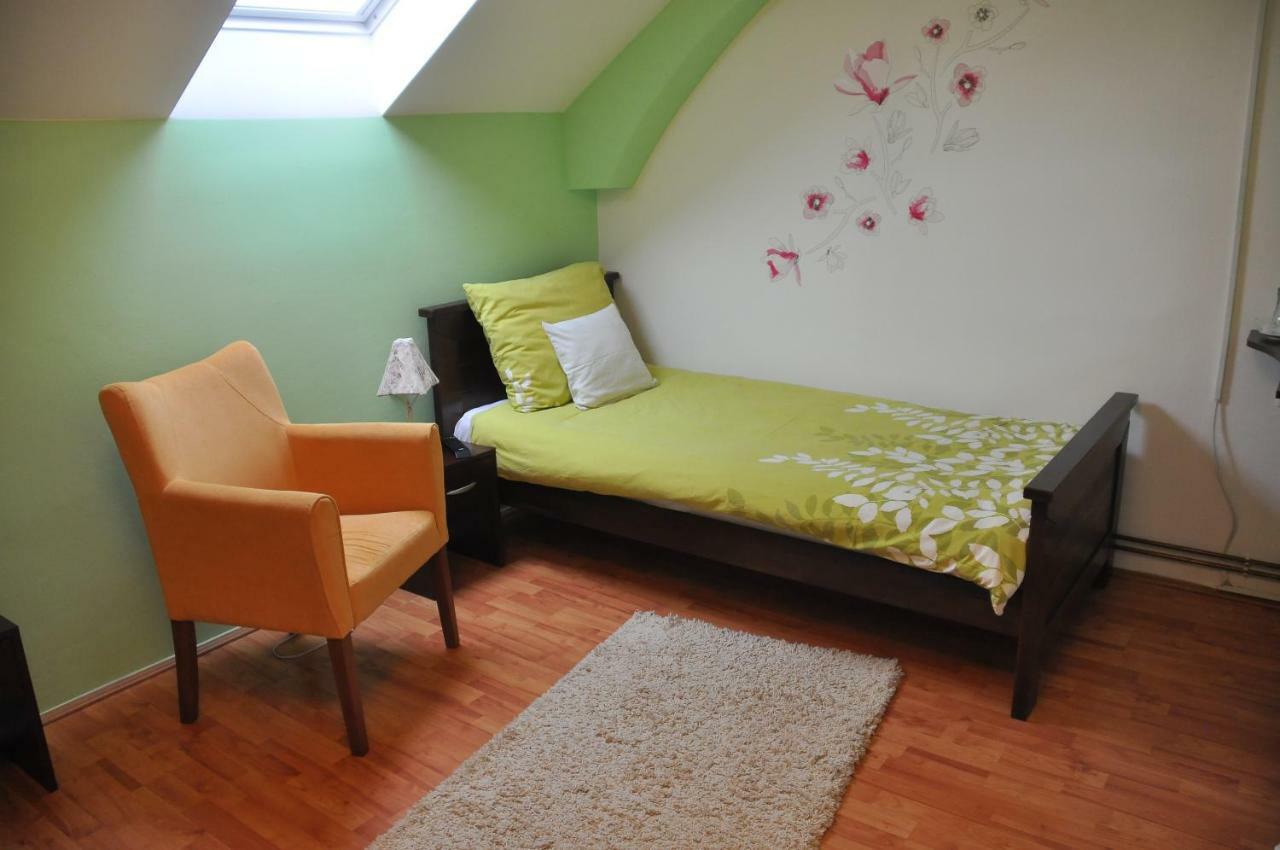ורדניק Guest House Mines מראה חיצוני תמונה