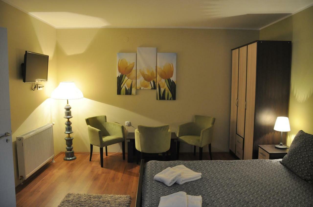 ורדניק Guest House Mines מראה חיצוני תמונה